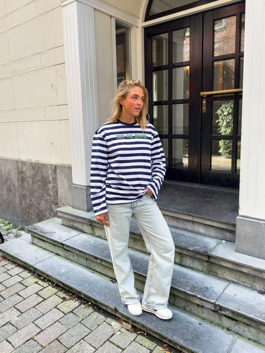 SIZZ THE BRAND Gestreiftes Langarmshirt Dunkelblau