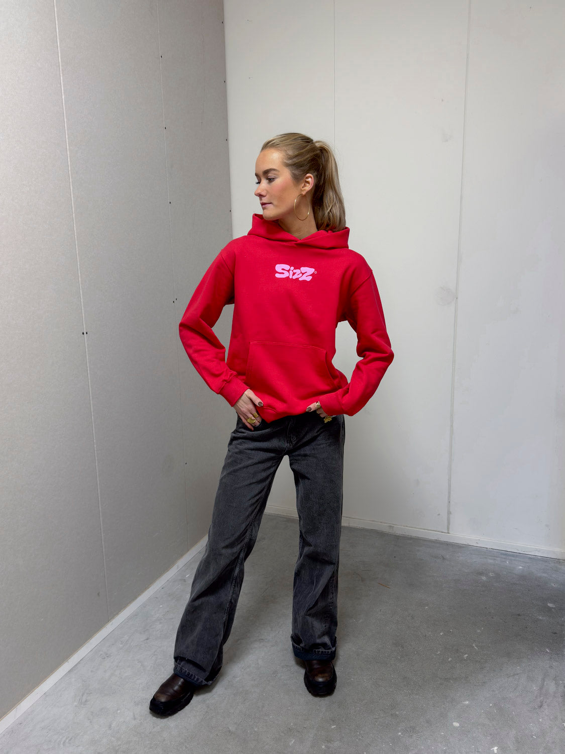 SIZZ Kapuzenpullover Rot