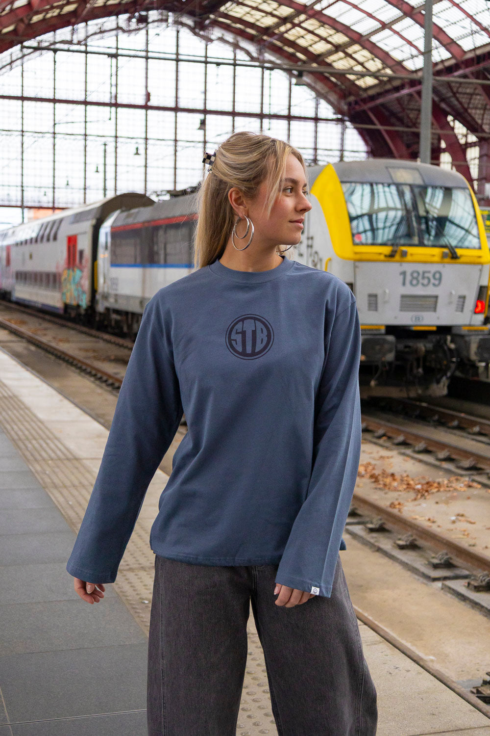 Badge Longsleeve Blauw