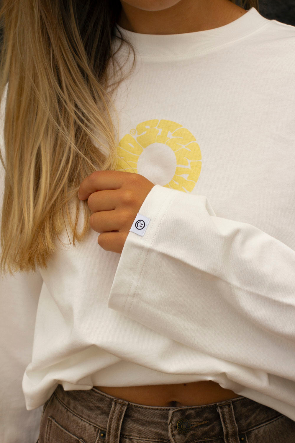 Global Longsleeve White