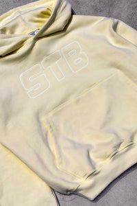 STB Hoodie Geel