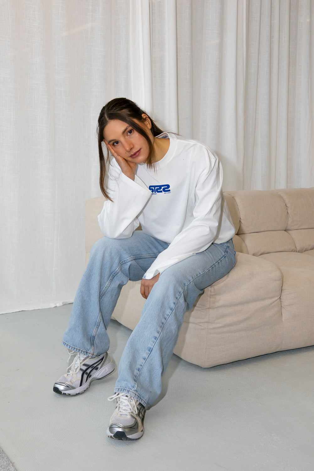 Essential Longsleeve White