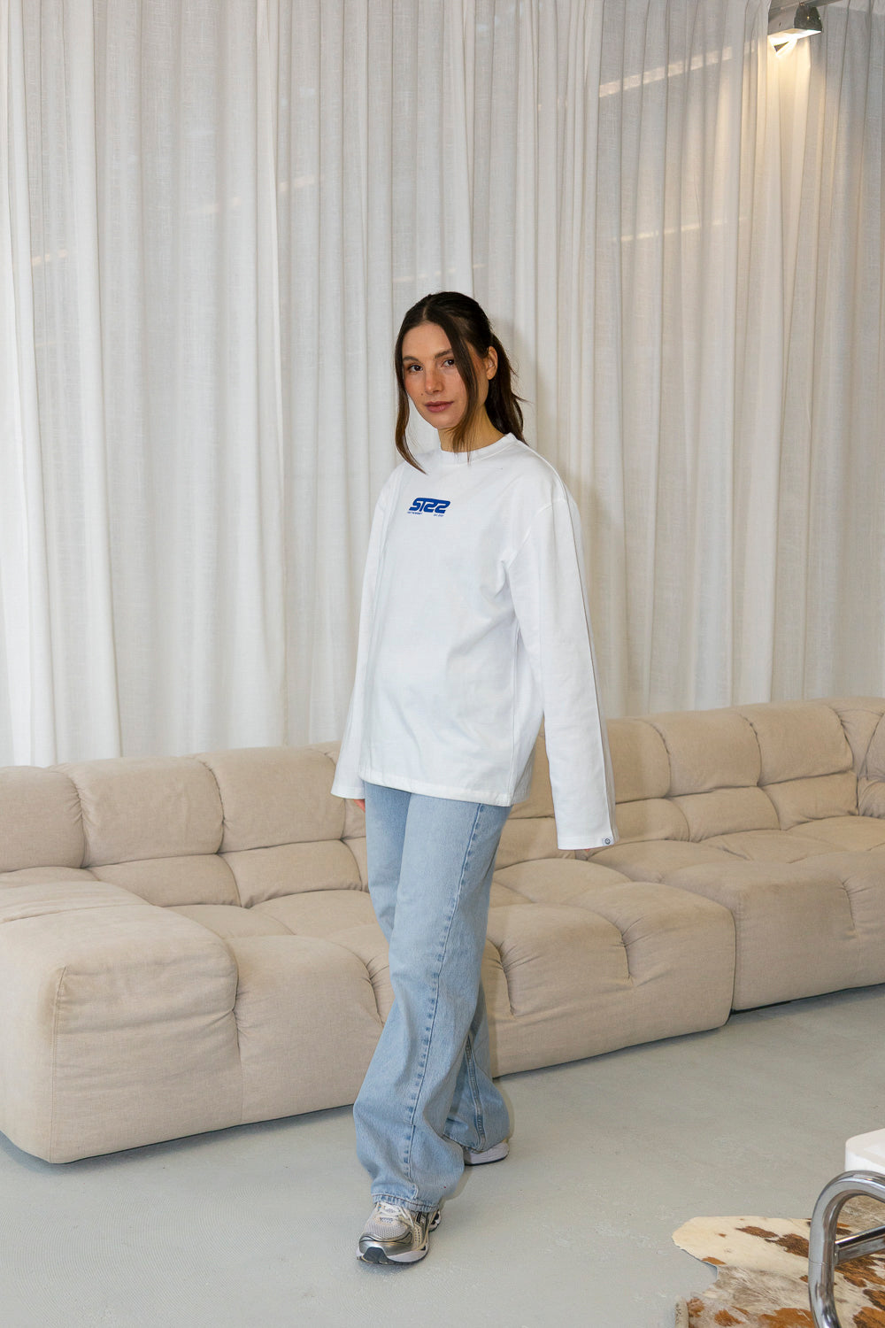 Essential Longsleeve White