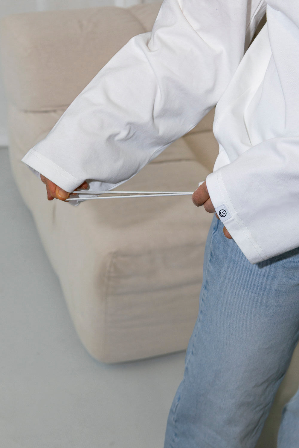 Essential Longsleeve White