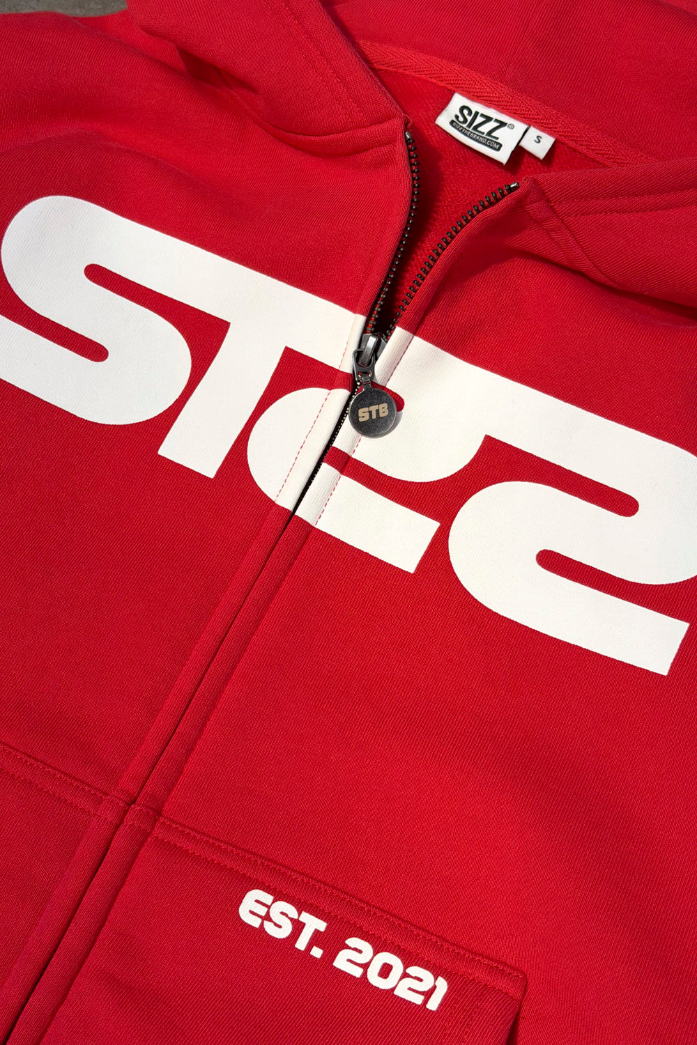 Essential Zipped Hoodie Red