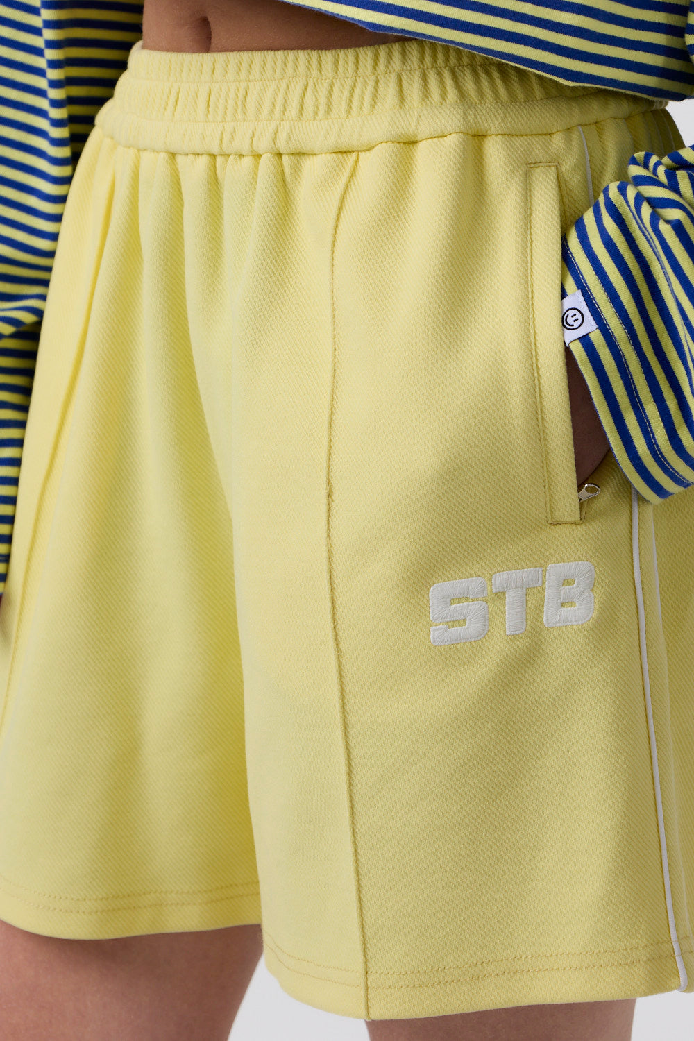 STB Short Geel