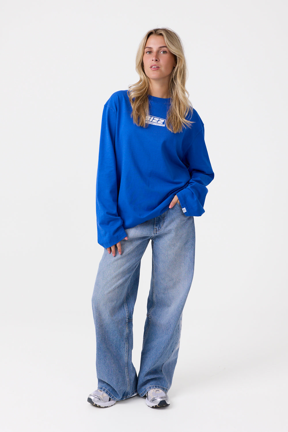 Box Longsleeve Blau