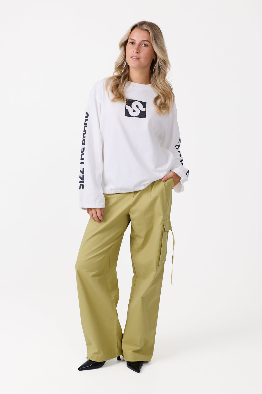 Ease Longsleeve White