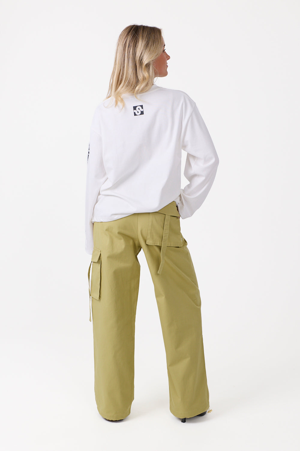 Ease Longsleeve White