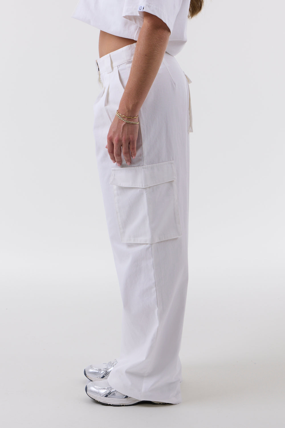 The Base Cargo Broek Wit