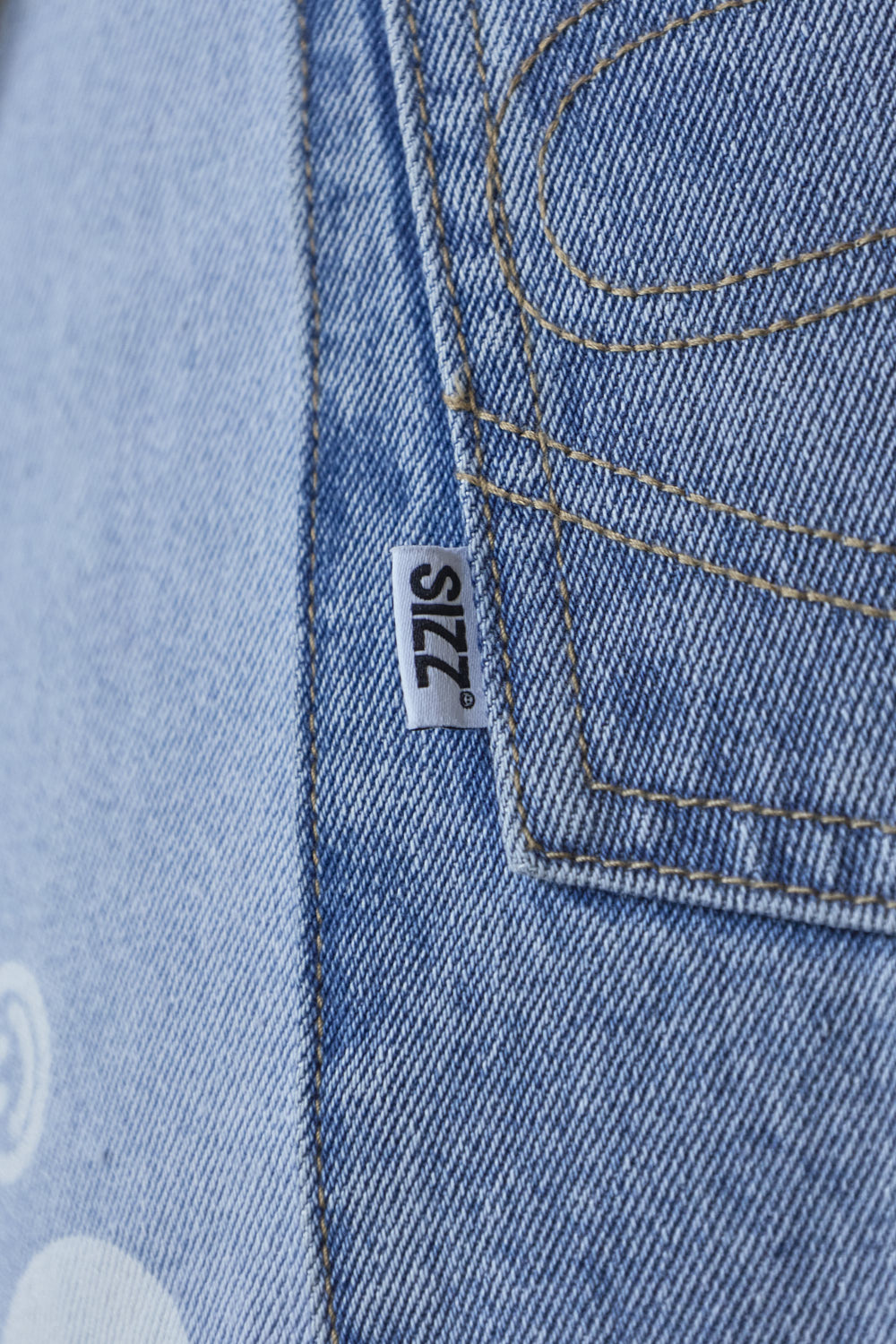 The Essential Jeans Blau