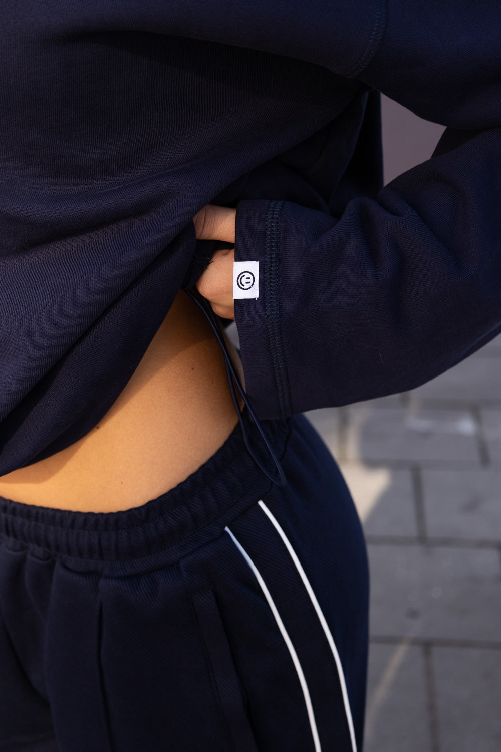 SIZZ Box Sweater Navy