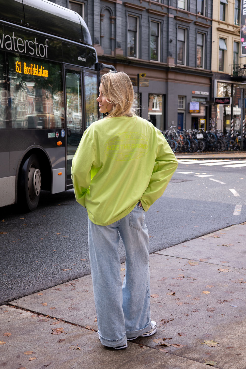 SIZZ Worldwide Langarmshirt Limettengelb