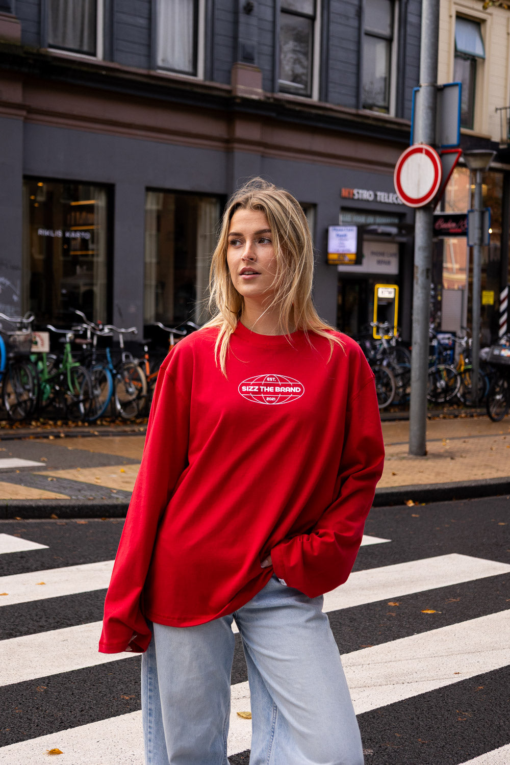 SIZZ Worldwide Langarmshirt rot